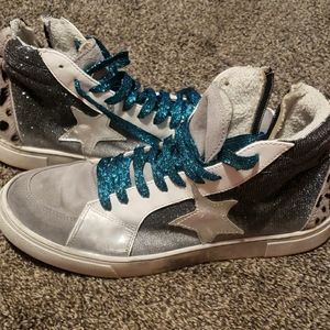 Steve madden sneakers